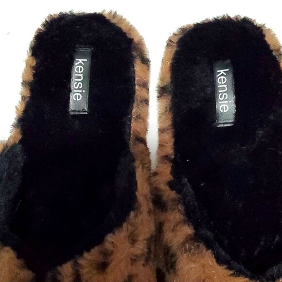 Kensie Leopard Print Soft Fuzzy Memory Foam Slippers 9 - Picture 4 of 11